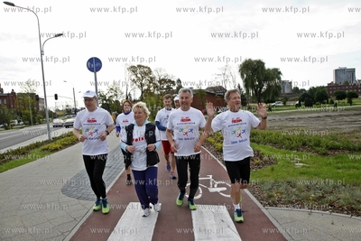 Rozpoczecie biegu Freedom Charity Run, ktory ma na...