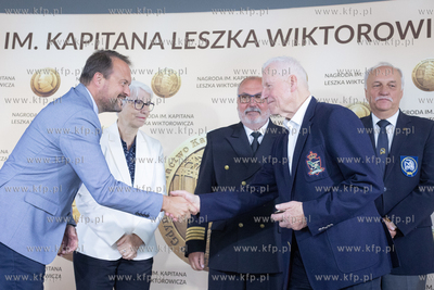 Muzeum Miasta Gdyni Nagrody im.. Kapitna Leszka Wiktorowicza...
