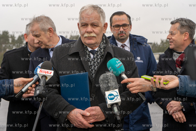 Oficjalne otwarcie wiaduktu w Niestępowie, który...