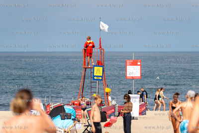Ratownik WOPR na wieżyczce na plaży w Sopocie. 15.07.2026...