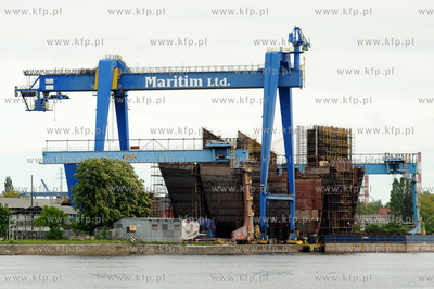 Stocznia Gdanska w niedziele. n/z Maritim Shipyard...
