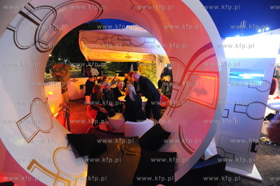 Plac Zdrojowy, Sopot. Otwarcie pierwszej w Polsce sezonowej...