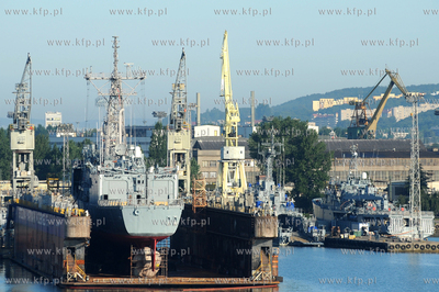 Stocznia Marynarki Wojennej w Gdyni. Fregata rakietowa...