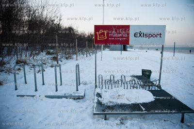 Gdansk. Zimowe morzne popoludnie na plazy w Jelitkowie.
27.01.2012
fot....