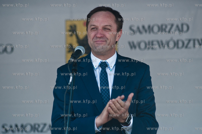 Gdansk. Targ Weglowy. Wielki Festyn Rodzinny, swietujacy...