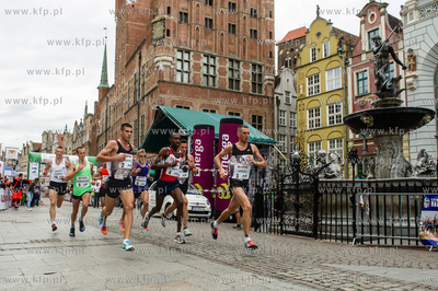 Gdańsk. Międzynarodowy Bieg św. Dominika. Bieg Elity...