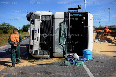 Gdansk. Obwodnica Trojmiasta, zjazd z ulicy Kartuskiej....