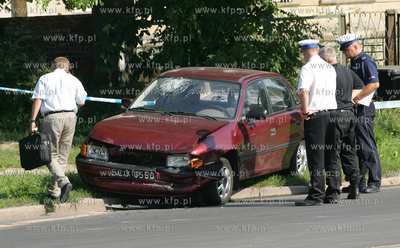 Policyjny radiowoz uderzyl rano w Szczecinie w przystanek...