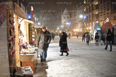 Jarmark swiateczny na Dlugim Targu w Gdansk Glownym....