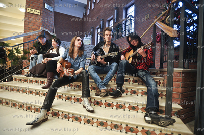 Casting do komercyjnego telewizyjnego programu stacji...