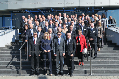 Podpisanie porozumienia miedzy Grupa LOTOS SA i Polskim...