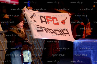 Gdynianie i ich goscie powitali Nowy Rok na Skwerze...