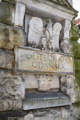 Gdańsk - Wrzeszcz. Nz. budynek Politechniki Gdańskiej...