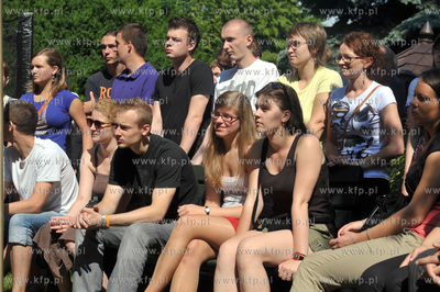 Lech Walesa wraca do formy. Pierwsze spotkanie po pobycie...