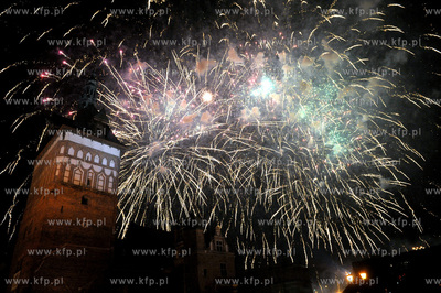 Zabawa sylwestrowa na Targu Weglowym w Gdansku. Na...