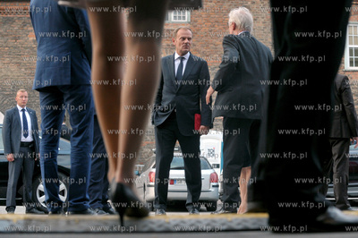 Otwarcie Teatru Szekspirowskiego w Gdansku. Po ogloszeniu...