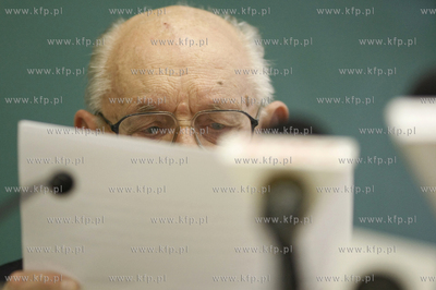 Uniwersytet Gdanski. Wydzial Prawa i Administracji....