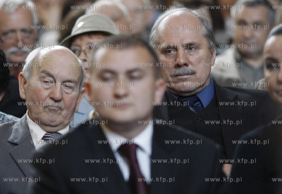 Gdansk. Dwor Artusa . Spotkanie Trojmiejskiego Spolecznego...