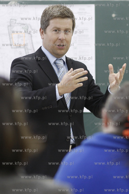 Sopot. Zespol Szkoł nr 3 w Sopocie. Spotkanie z mieszkancami...