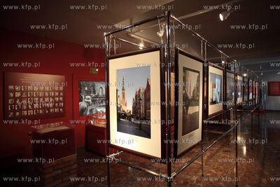 Gdańsk. Muzeum Poczty Polskiej. Wystawa fotograficzna...