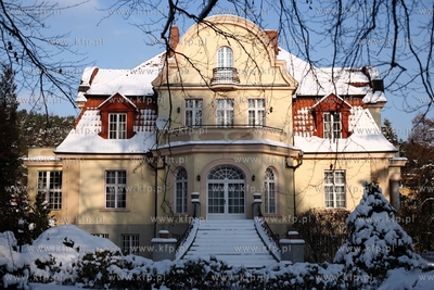 Sopot. Belwederek przy ul. Adama Mickiewicza.
14.01.2013
fot....
