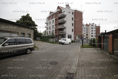 Gdansk. Kamienice nad motlawa wybudowane przez firme...