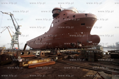 Stocznia Gdansk. Budowa statku typu PSV Ocean Art do...