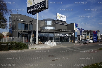 Reklamy firm handlowych, produkcyjnych i uslugowych...
