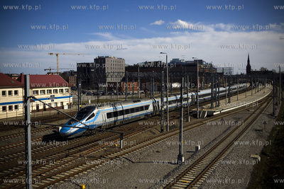 Gdańsk Wrzeszcz. Pociąg Pendolino.
22.03.2017
fot....