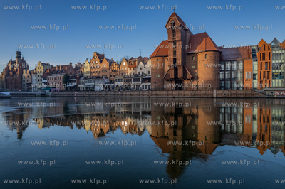 Gdańsk. Motława, Żuraw, Długie Pobrzeze.
09.01.2026
fot....
