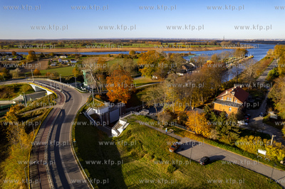 Most zwodzony i śluza w Przegalinie. 02.11.2024 fot....