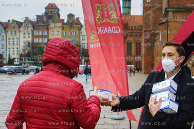 Bezpłatne maseczki dla mieszkańców Gdańska. Nz....