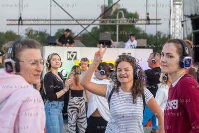 Sopot. Molo. Dni Kurortu w Sopocie. Nz. Silent disco....