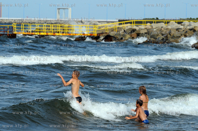 Gdansk, plaza miedzy Westerplatte a Portem Polnocnym...