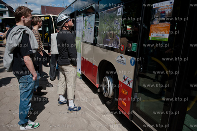 Gdansk. Petla tramwajowa w Jelitkowie. Majowka z tramwajem....