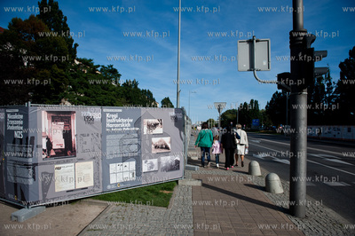 Gdynia. Skwer Kosciuszki. Wystawa plenerowa z okazji...