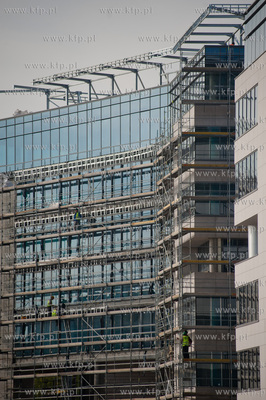 Gdansk. Biurowiec Olivia Gate Business Center. Budowa...