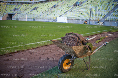 Gdansk. Stadion PGE Arena.
Nz renowacja murawy
03.10.2012
fot....