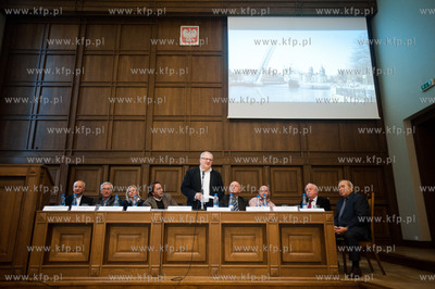 Politechnika Gdanska, Gmach Glowny. Ogloszonie wynikow...