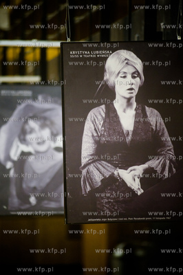 Gdansk. Teatr Wybrzeze. Wernisaz wystawy zdjec bedacych...