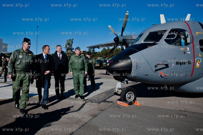 Siemirowice. 44 Baza Lotnictwa Morskiego. Wizyta premiara...