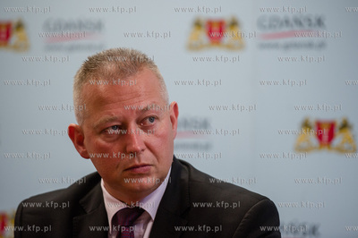 Gdansk. Urzad Miasta. Konferencja prasowa dotyczaca...