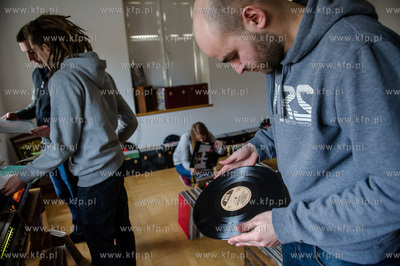Gdansk. Kawiarnia Fusy i Mietusy. Tysiace Winyli na...
