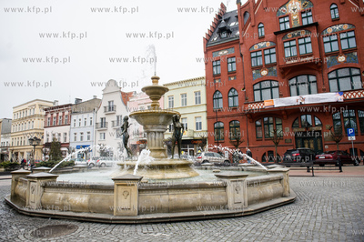 Chojnice. Fontana znajdujaca sie na rynku glownym.
26.04.2016
fot....