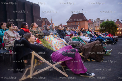 Gdańsk. Inauguracja II edycj kina na dachu Teatru...