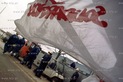 Strajk zalogi w Rafinerii Gdanskiej. Od godz. 10 do...