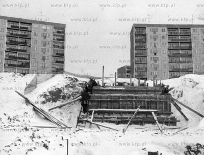 Budowa kladki dla pieszych nad ul. Powstancow Warszawy...