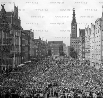 Manifestacja na Dlugim Targu w Gdansku.1962 0004445...