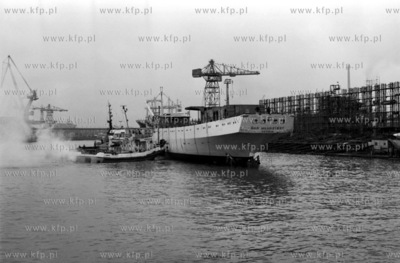 Wodowanie Daru Mlodziezy w Stoczni Gdanskiej im Lenina....