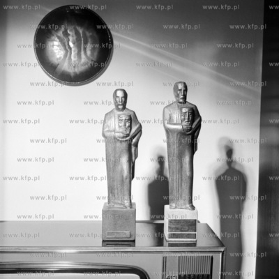 Statuetki nagrody Tespisa - nagrody przyznawanej przez...